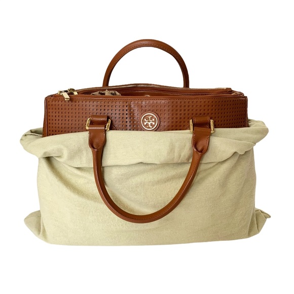 Tory Burch Robinson Perforated Tote Bag Tan - Picture 10 of 11